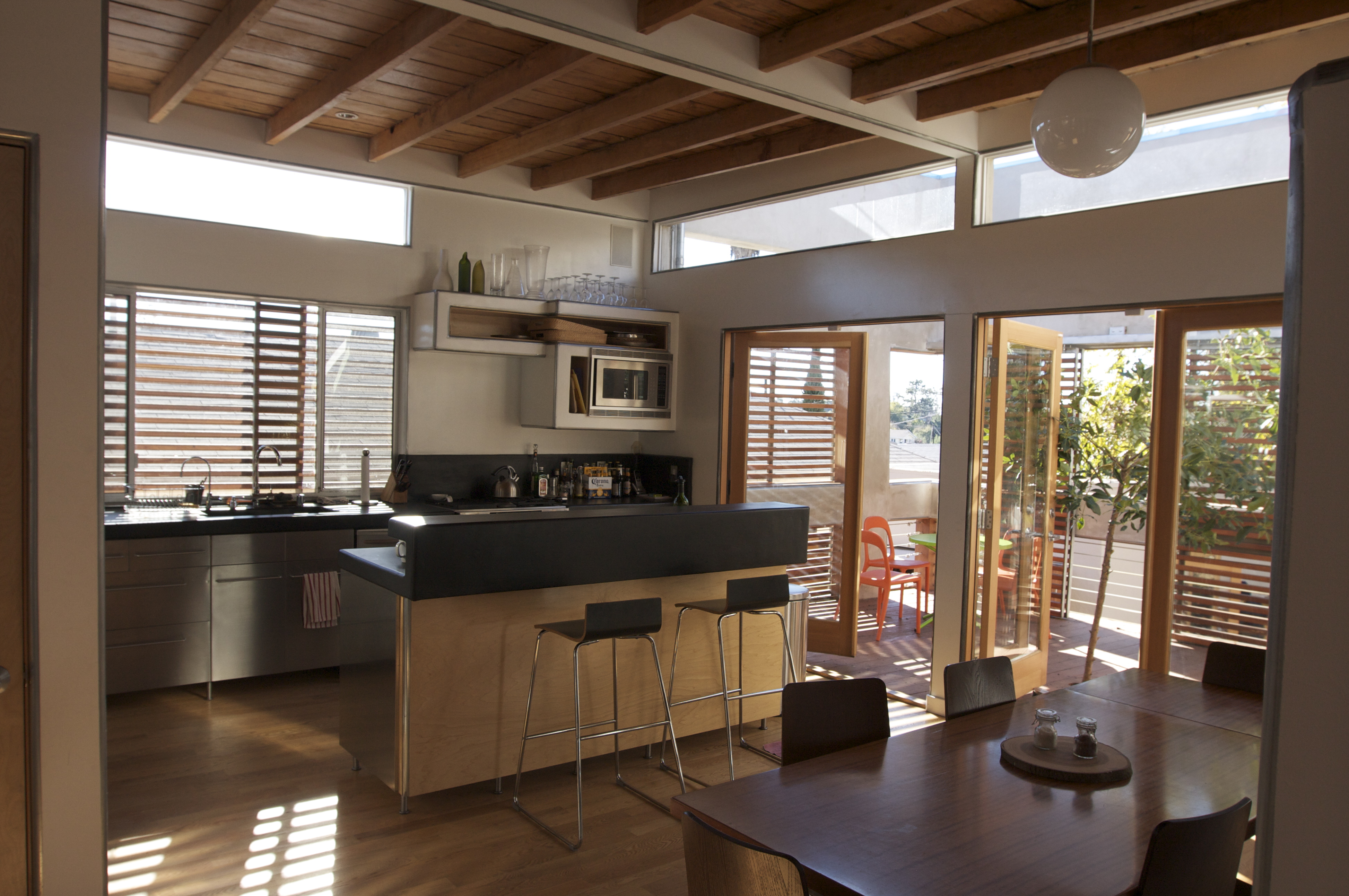 Transitional Kitchen Renovation Québec